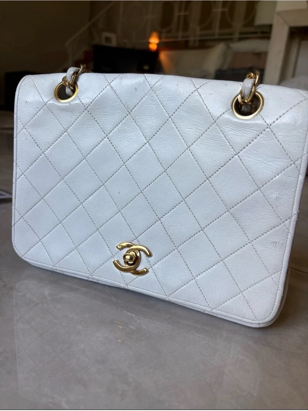 Chanel Vintage White Quilted Shoulder Bag -Gold Hardware - Entrupy Authenticated